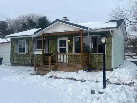 336 Cedarcrest Ave, Newark, OH 43055