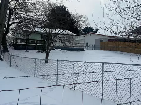 Exterior - 336 Cedarcrest Ave, Newark, OH 43055 photo 6 of 8