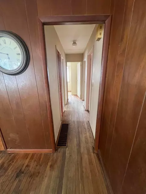 Entry Way - 336 Cedarcrest Ave, Newark, OH 43055 photo 2 of 2