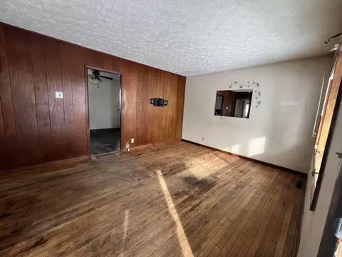 Living - 336 Cedarcrest Ave, Newark, OH 43055 photo 1 of 4