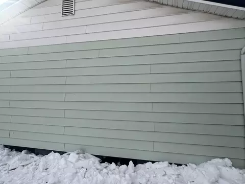 Exterior - 336 Cedarcrest Ave, Newark, OH 43055 photo 3 of 8