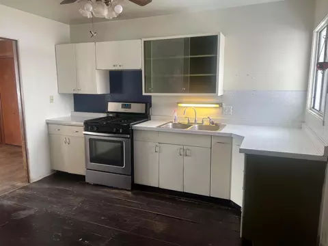 Kitchen - 336 Cedarcrest Ave, Newark, OH 43055 photo 4 of 5