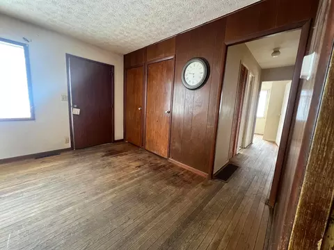 Entry Way - 336 Cedarcrest Ave, Newark, OH 43055 photo 1 of 2