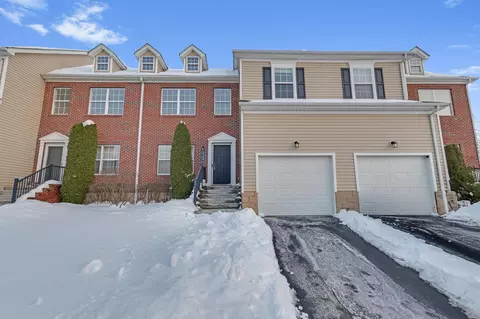 5724 Winding Rock Dr, Westerville, OH 43081