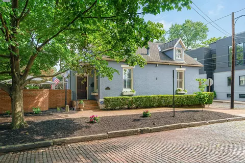 33 E Frankfort St, Columbus, OH 43206