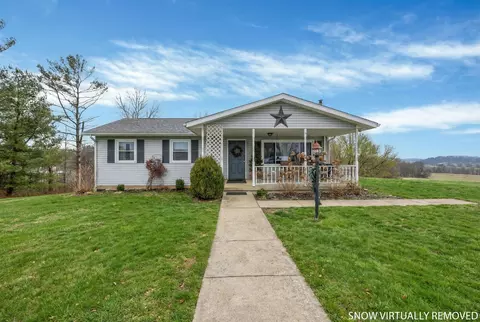 1725 W Point Rd SE, Lancaster, OH 43130