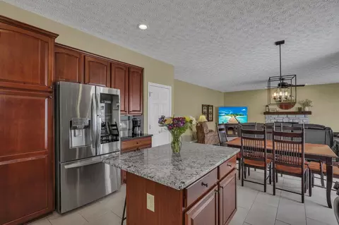 Kitchen - 6949 Kellogg Dr, Powell, OH 43065 photo 5 of 6