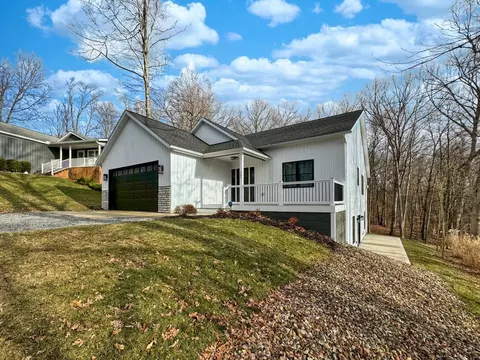363 Highland Hills Cir, Howard, OH 43028