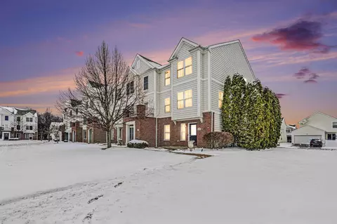 6004 Woodshire Dr #108, Westerville, OH 43081