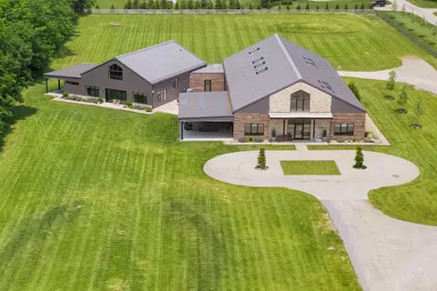 3226 Bean Oller Rd, Delaware, OH 43015