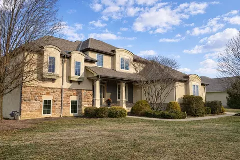 7196 S Maple Leaf Cir, Blacklick, OH 43004