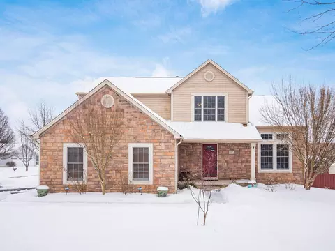 1195 Village Dr, Marysville, OH 43040