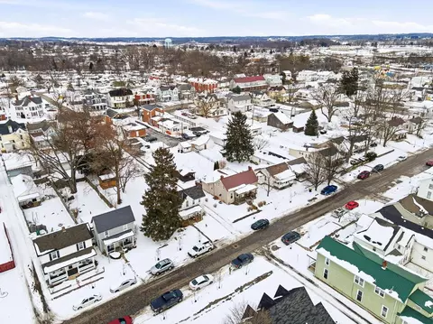View/Area - 378 E Franklin St, Circleville, OH 43113 photo 1 of 3