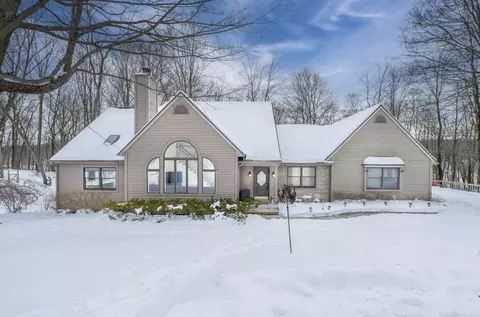 12700 Hilltop Dr, Fredericktown, OH 43019
