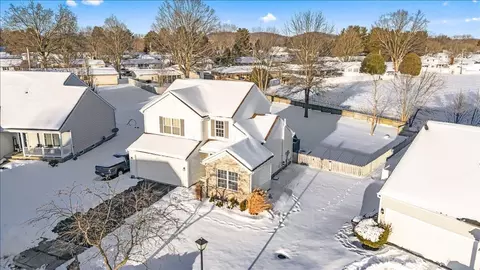 1636 E Turkey Run Dr, Newark, OH 43055