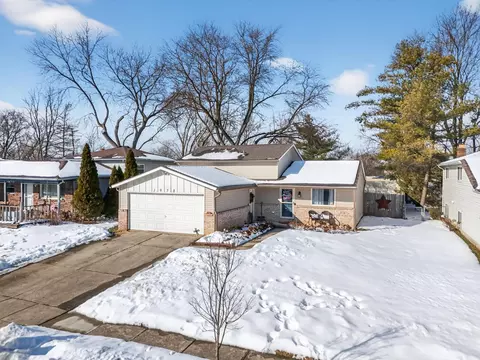 1978 Shallowford Ave, Columbus, OH 43235