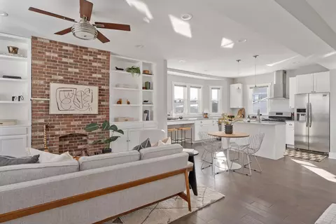 497 E Kossuth St, Columbus, OH 43206