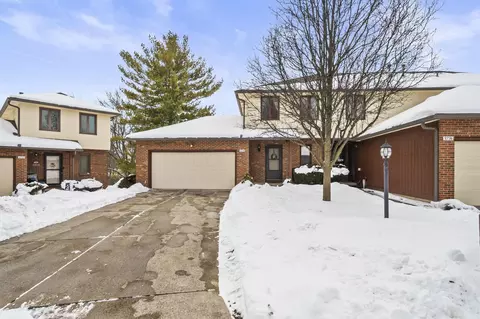 3234 Parkview Cir, Grove City, OH 43123