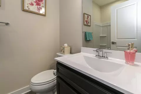 Bath - 323 Via Condotti, Delaware, OH 43015 photo 3 of 3