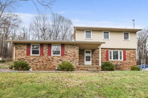 10410 Pleasant Valley Rd NE, Frazeysburg, OH 43822