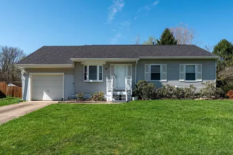 33 Westview Dr, Johnstown, OH 43031