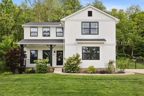 1285 Bluejack Ln, Heath, OH 43056