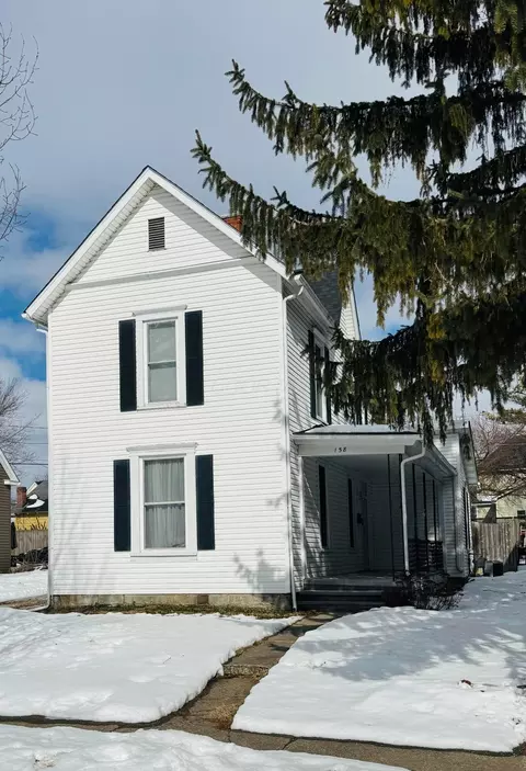 158 N Oak St, London, OH 43140
