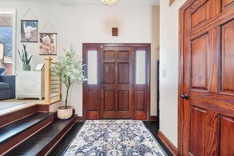 Entry Way - 4977 Dunkerrin Ct, Dublin, OH 43017 photo 1 of 5