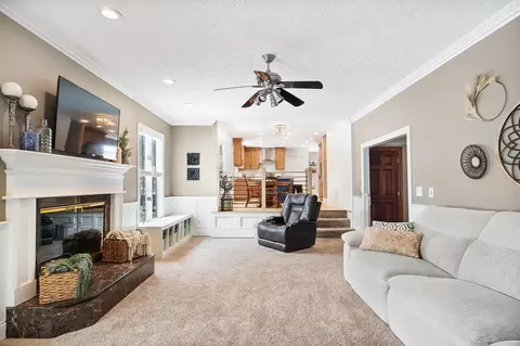 Living - 4977 Dunkerrin Ct, Dublin, OH 43017 photo 4 of 9