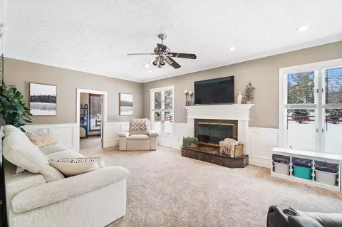 Living - 4977 Dunkerrin Ct, Dublin, OH 43017 photo 1 of 9