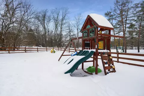 Exterior - 4977 Dunkerrin Ct, Dublin, OH 43017 photo 11 of 16