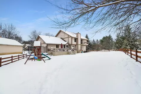 Exterior - 4977 Dunkerrin Ct, Dublin, OH 43017 photo 12 of 16