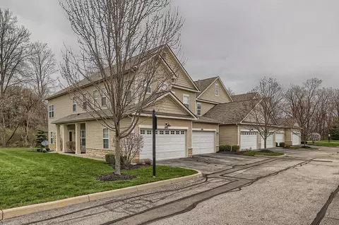 9136 Scenic View Cir, Columbus, OH 43240