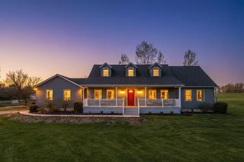 14557 Dutch Cross Rd, Centerburg, OH 43011