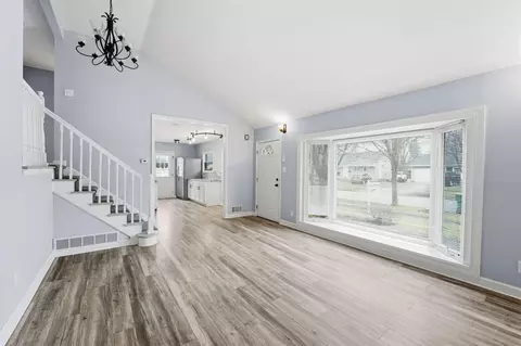 1260 Country Club Rd, Columbus, OH 43227