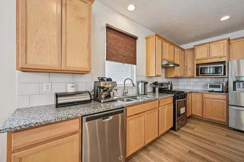 Kitchen - 211 Solstice Rd, Delaware, OH 43015 photo 3 of 5