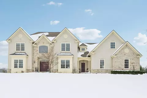 7977 Creek Hollow Rd, Blacklick, OH 43004