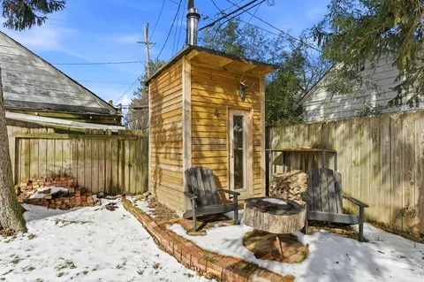 Exterior - 534 Walhalla Rd, Columbus, OH 43202 photo 6 of 8
