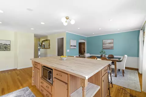 Kitchen - 534 Walhalla Rd, Columbus, OH 43202 photo 6 of 6