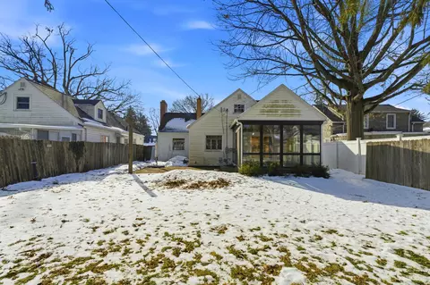 Exterior - 534 Walhalla Rd, Columbus, OH 43202 photo 5 of 8