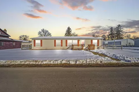 139 Myers Ave, Buckeye Lake, OH 43008