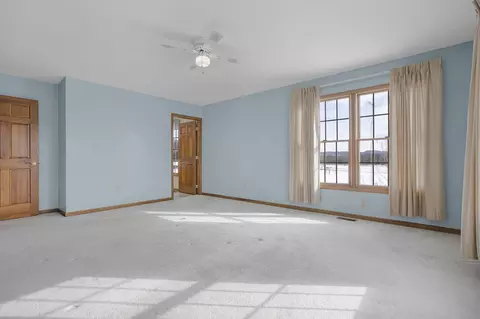 Bedroom - 6281 Davis Dr, Newark, OH 43056 photo 3 of 9