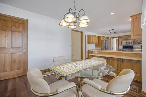 Dining - 6281 Davis Dr, Newark, OH 43056 photo 1 of 1