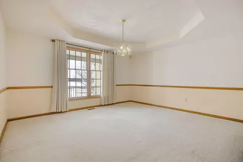 Living - 6281 Davis Dr, Newark, OH 43056 photo 6 of 6