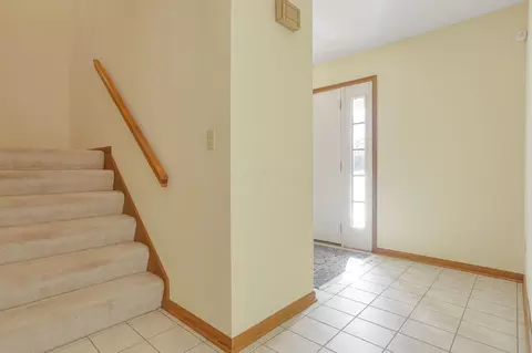 Entry Way - 6281 Davis Dr, Newark, OH 43056 photo 1 of 2