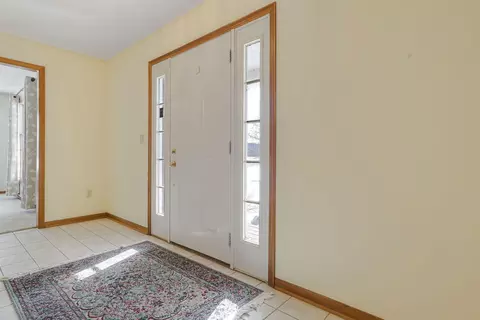 Entry Way - 6281 Davis Dr, Newark, OH 43056 photo 1 of 3