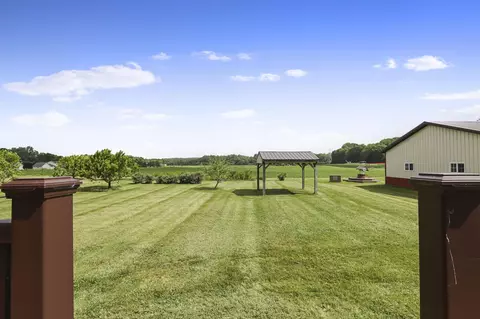 Exterior - 6281 Davis Dr, Newark, OH 43056 photo 8 of 15