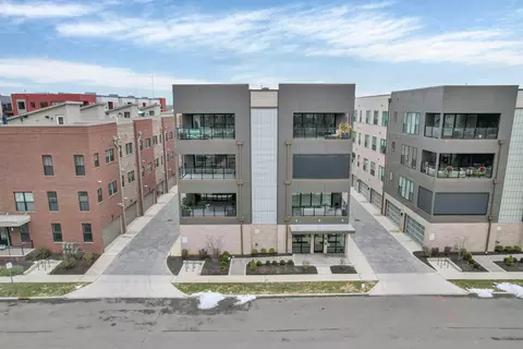 695 Civitas Ave #D301, Columbus, OH 43215