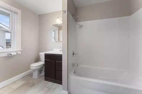 Bath - 867 E Wheeling St NE, Lancaster, OH 43130 photo 3 of 3