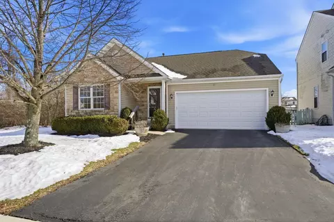 670 Redwood Valley Dr, Blacklick, OH 43004